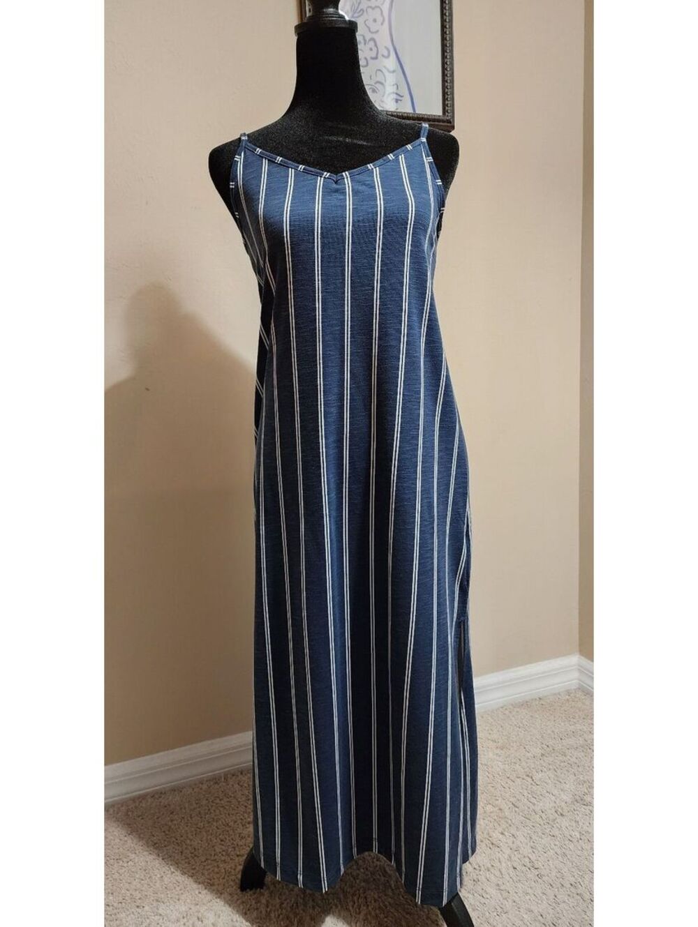 Roxy Women's Navy Blue and White Striped Maxi Dress Sz S